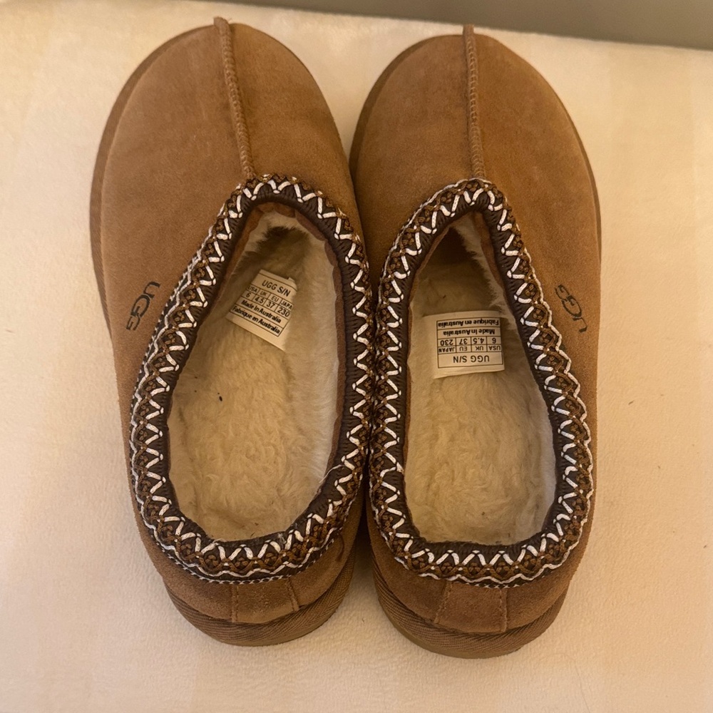 UGG Chestnut Brown Kids Suede Shearling Slippers - Picture 4 of 6